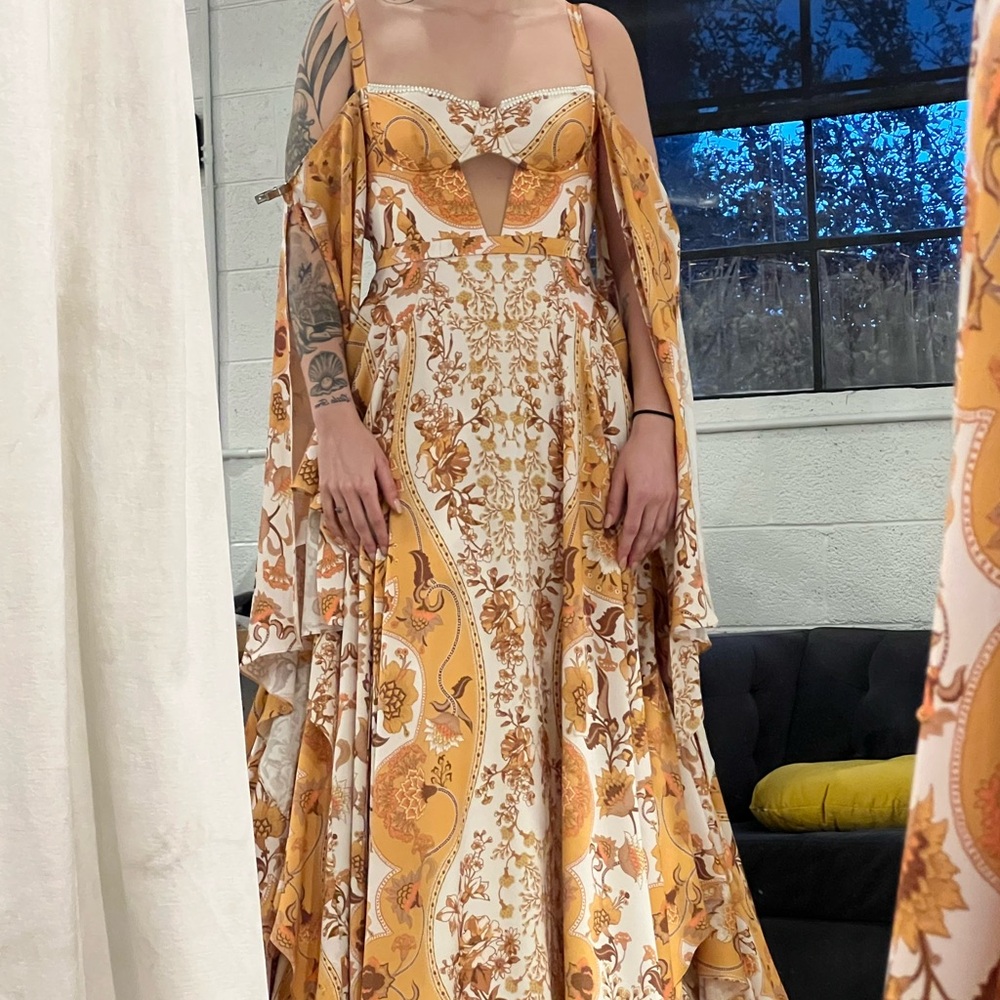 Rue De Seine Gold Sweetheart Long Sleeve Wedding Gown - Picture 1 of 5